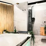 Premium Jacuzzi, Old Town Cracow Διαμέρισμα