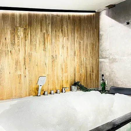 Premium Jacuzzi, Old Town Cracow * Krakau