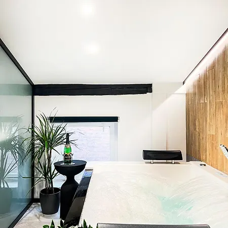 Premium Jacuzzi, Old Town Cracow