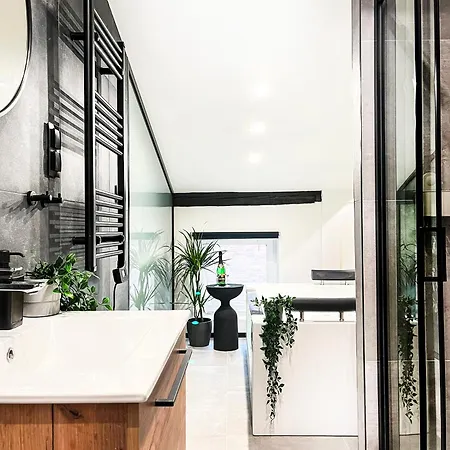 Premium Jacuzzi, Old Town Cracow Apartment Krakow